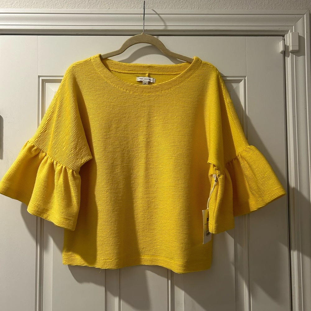 NWT Women’s Yellow Free Assembly Ribbed Ottoman Top Size Medium